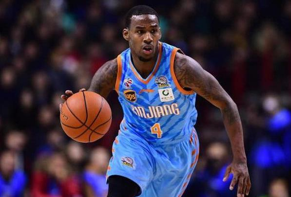 正式官宣亚当斯加盟深圳男篮总决赛曾场均狂轰35分5板7助