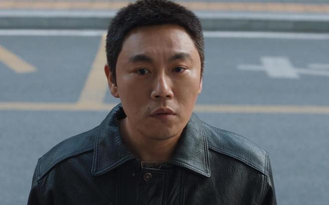 秦昊是中央戏剧学院的毕业生,当年和章子怡,刘烨是同学,演技没话说.