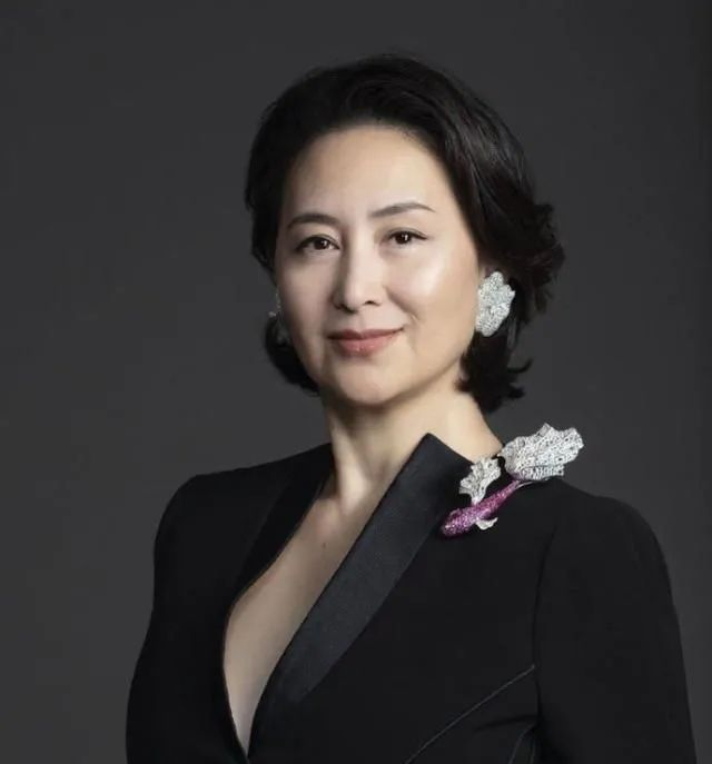 中国女首富:720亿,换不来家和爱|香港_新浪新闻