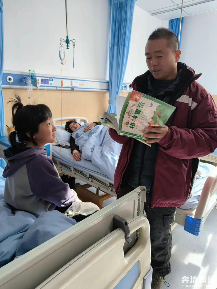 省三院管理的病区还有5名小朋友,13岁的马文杰的爸爸妈妈在外地打工