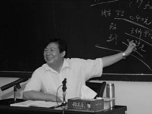 ▎蔡宏柱为员工上创业课