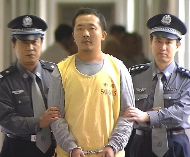 南京投毒案:烧饼毒倒300人,仅早上就死42人,中毒者疼得咬舌头|医院|中毒|南京市|汤山|陈宗武|社会负面|烧饼|江苏省|特色面食|投毒|投 ...