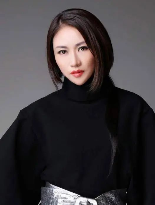 任泉宠了12年的老婆,结婚多年十分低调