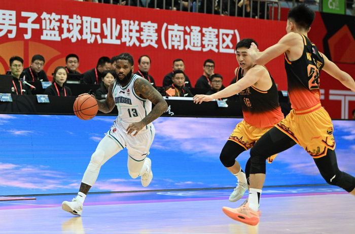篮球——cba常规赛:江苏肯帝亚队不敌青岛国信水产队|江苏肯帝亚|青岛