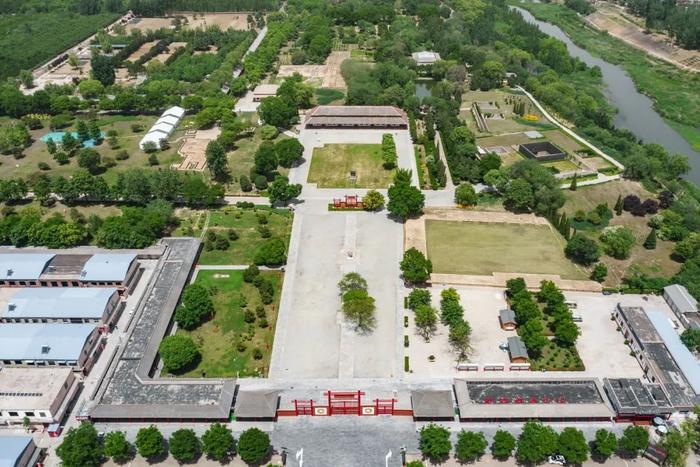 河南安陽殷墟宮殿宗廟遺址殷墟,是中國商朝後期都城遺址,位於河南省