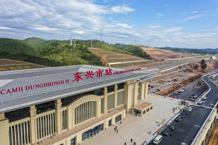中越边境口岸广西东兴开启高铁时代|防城港市|越南|铁路_新浪新闻