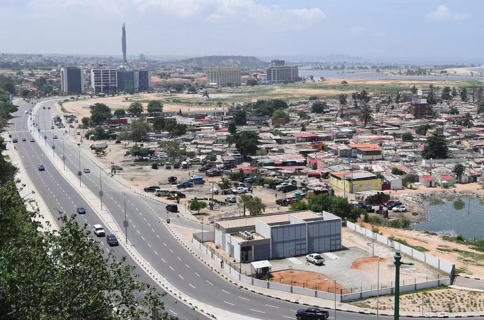 ▲安哥拉首都罗安达街景。图/新华社
