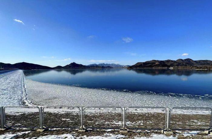 雪后的怀柔水库