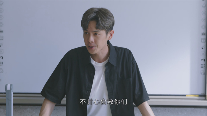 雷鸣以“不甘心”激发学生