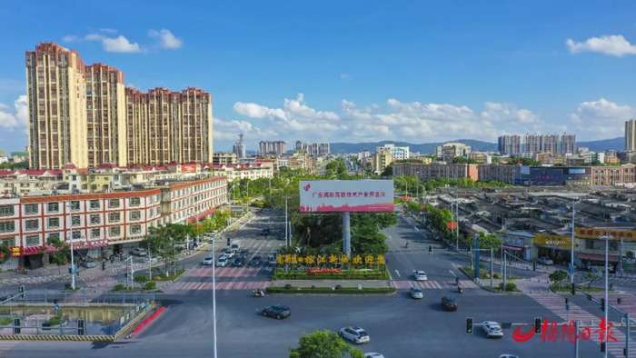 高新区持续推动基础设施建设，提升高质量发展承载力。