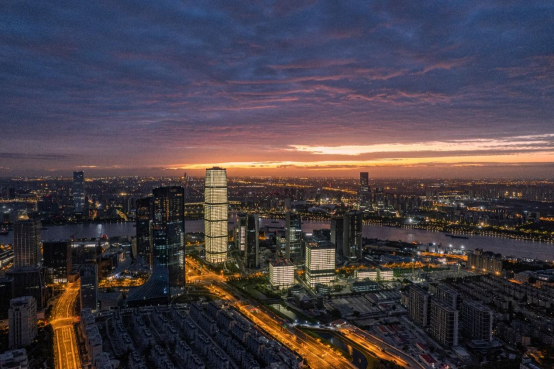 位于上海的星扬西岸中心及星瀚广场