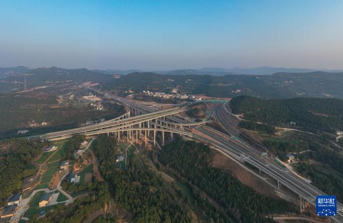 成綿蒼巴高速公路綿蒼段即將通車