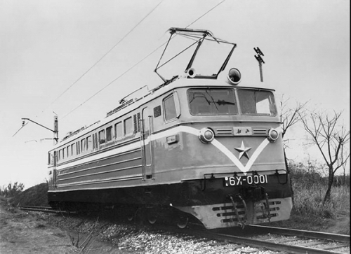 不到两年时间,到了1958年年底,代号"6y1型"的电力机车最后在湘潭电机