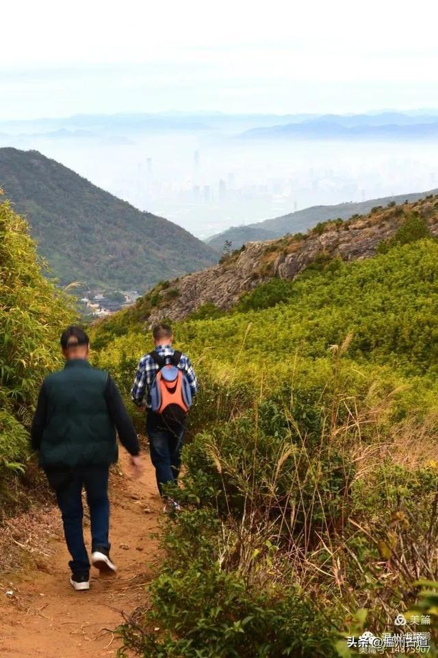 登頂大羅山最高峰探尋神秘龍脊