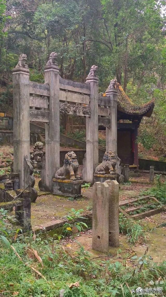 天柱寺嶺,因該嶺通往天柱寺得名.嶺寬1.