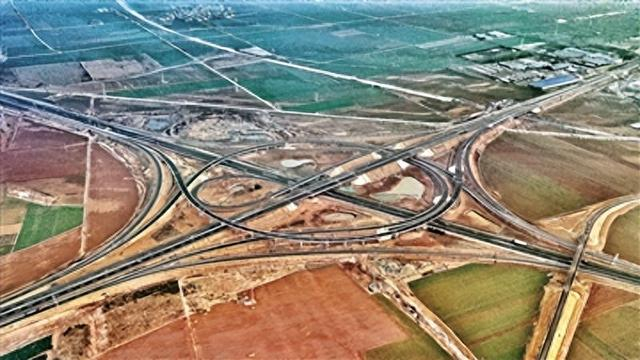 许昌至信阳高速公路榆林枢纽互通