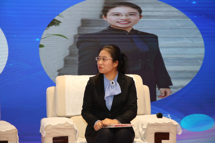 图为李洪波研究员分享《钱学森说——一名中国科技工作者的自白》