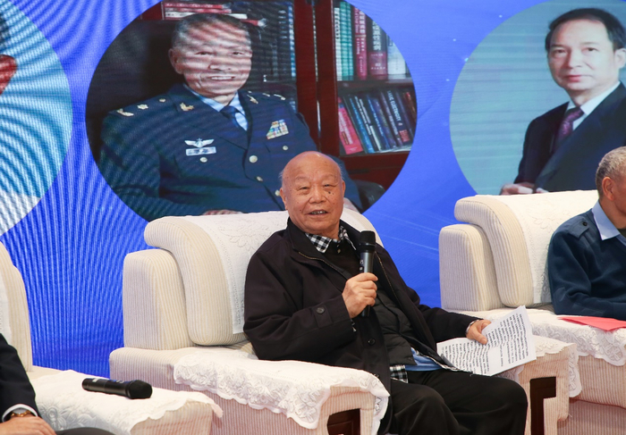 图为庄逢辰院士