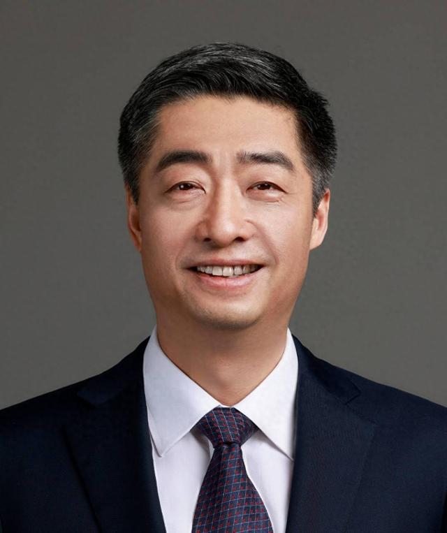 华为胡厚昆新年致辞:脚踏实地,行稳致远|胡厚昆|华为_新浪新闻