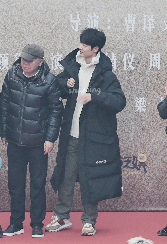 肖战藏海传开机路透图这状态太好了好嫩啊