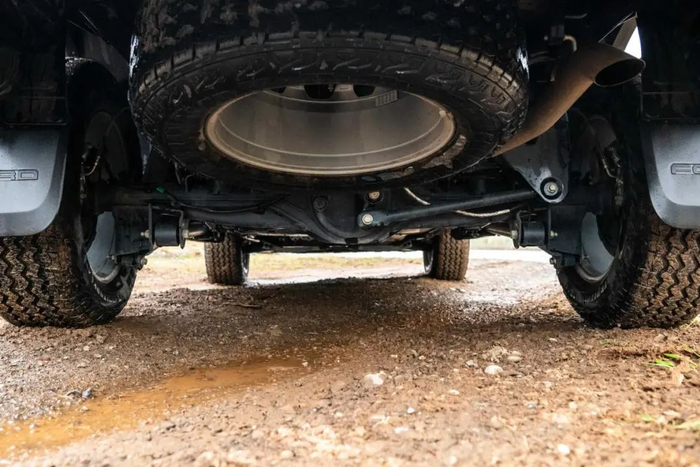 全时四驱两把锁越野如履平地号称小猛禽长城炮有压力了