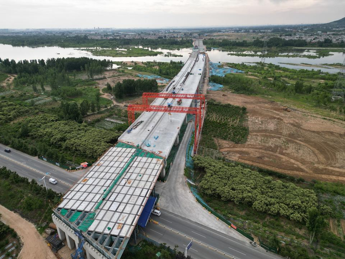 期盼已久的京沪高铁临沂段正式开工建设,临临,临滕高速公路加快建设