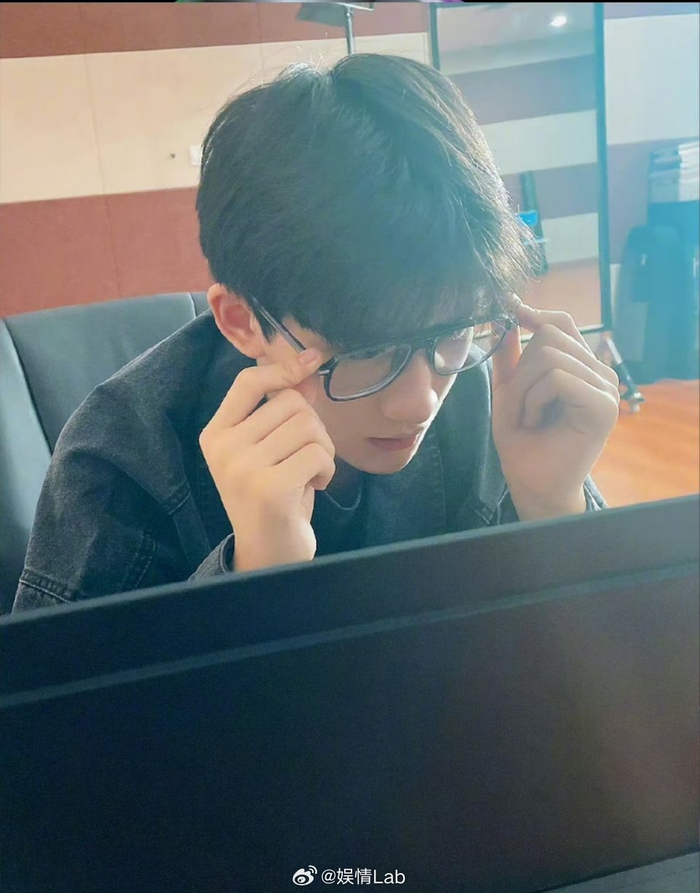 肖战丨王俊凯丨黄明昊丨小鬼王琳凯丨刘宇丨敖子逸丨毕雯珺丨米卡丨
