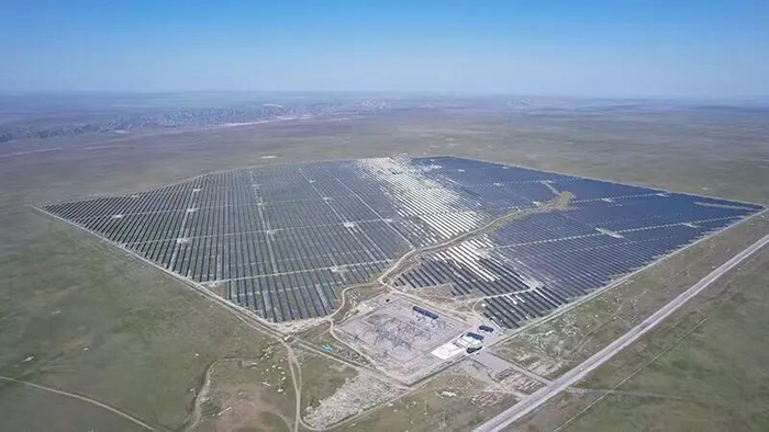 哈萨克斯坦阿拉木图州卡普恰盖100兆瓦光伏电站