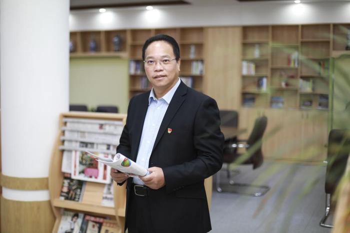东莞市可园中学教育集团理事长,总校长陈泽林因为天真,去了道滘中学