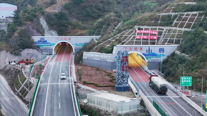 雲南這條高速公路主線,全線通車→|高速公路|雲南省|隧道_新浪新聞