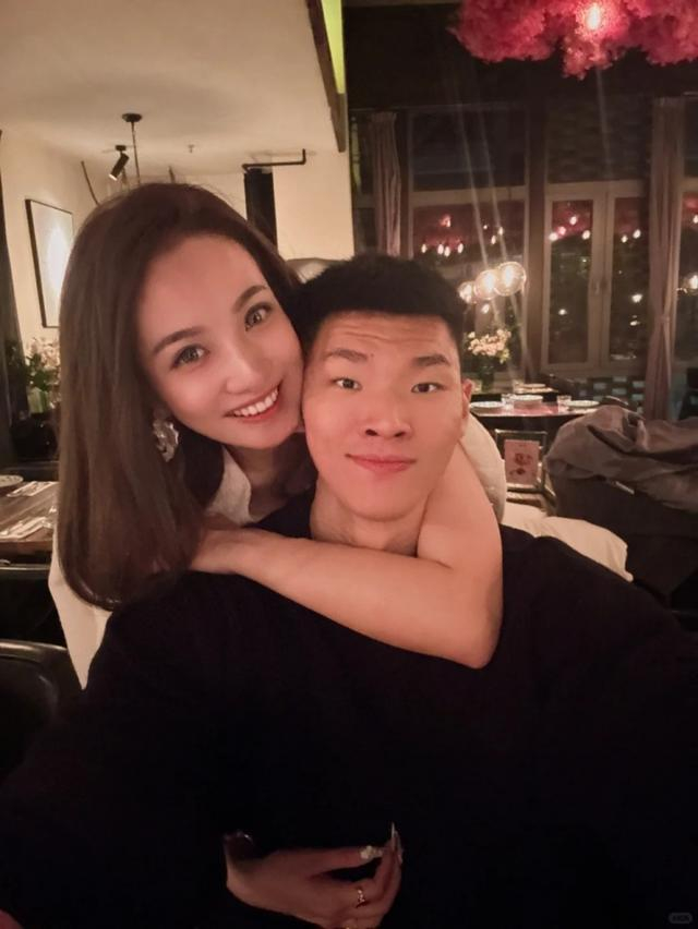 范子铭女友晒合照:202492|范子铭|北京男篮_新浪新闻