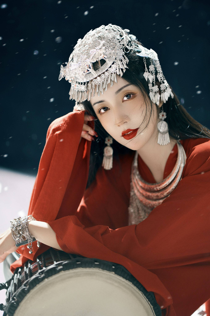 陈欣予新年写真曝光雪女造型美出新高度