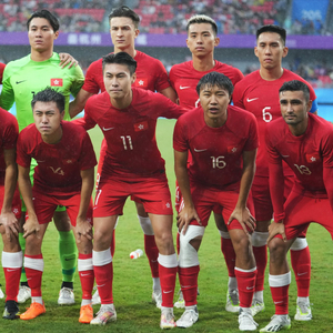 两次攻破国足球门，这名香港00后球员什么来头？_手机新浪网