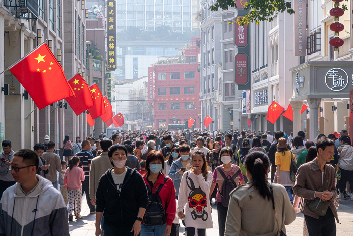 2024年1月1日，广州，北京路步行街人头攒动。视觉中国 图
