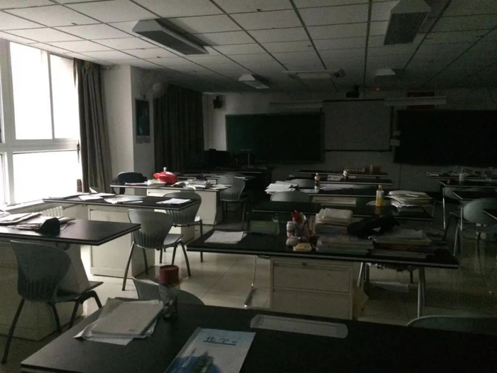 图 | 一所中学的教室内部