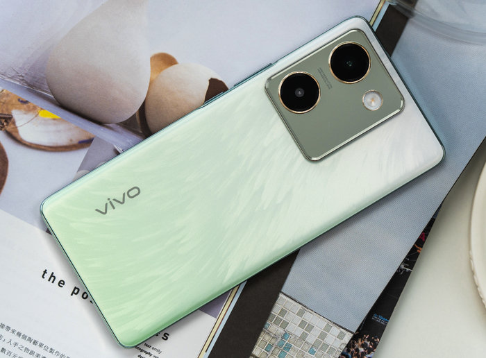 24gb大内存512gbvivo曲屏手机降至1539元解决存储焦虑