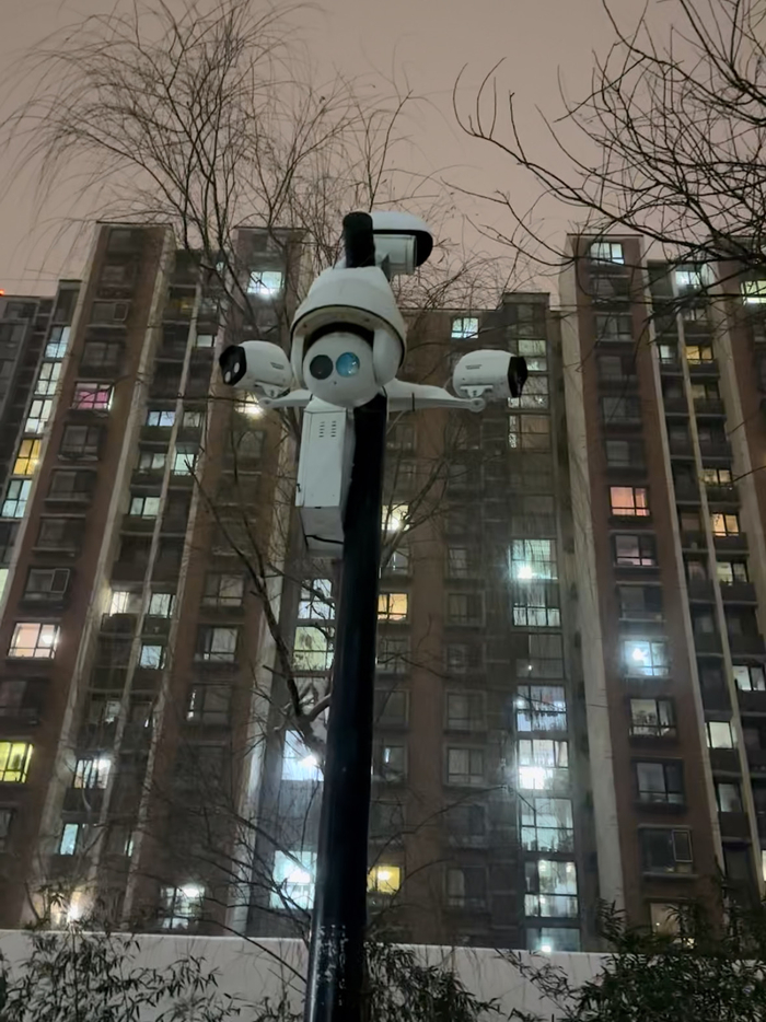 大红门锦苑小区C区4号楼前的摄像头