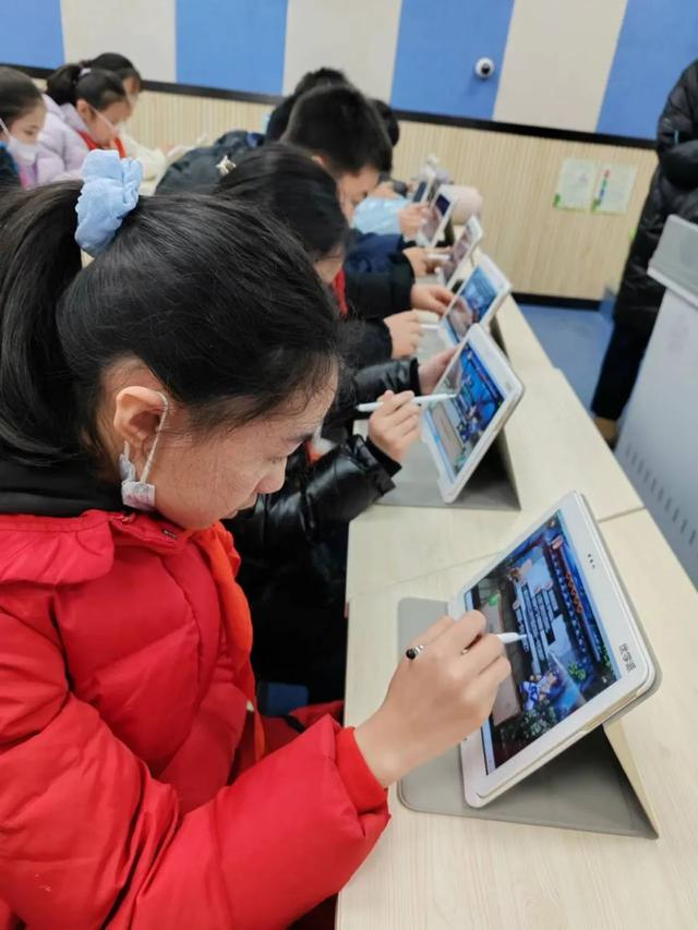 西安市雁塔区航天210小学营造英语学习氛围激发学生学习兴趣