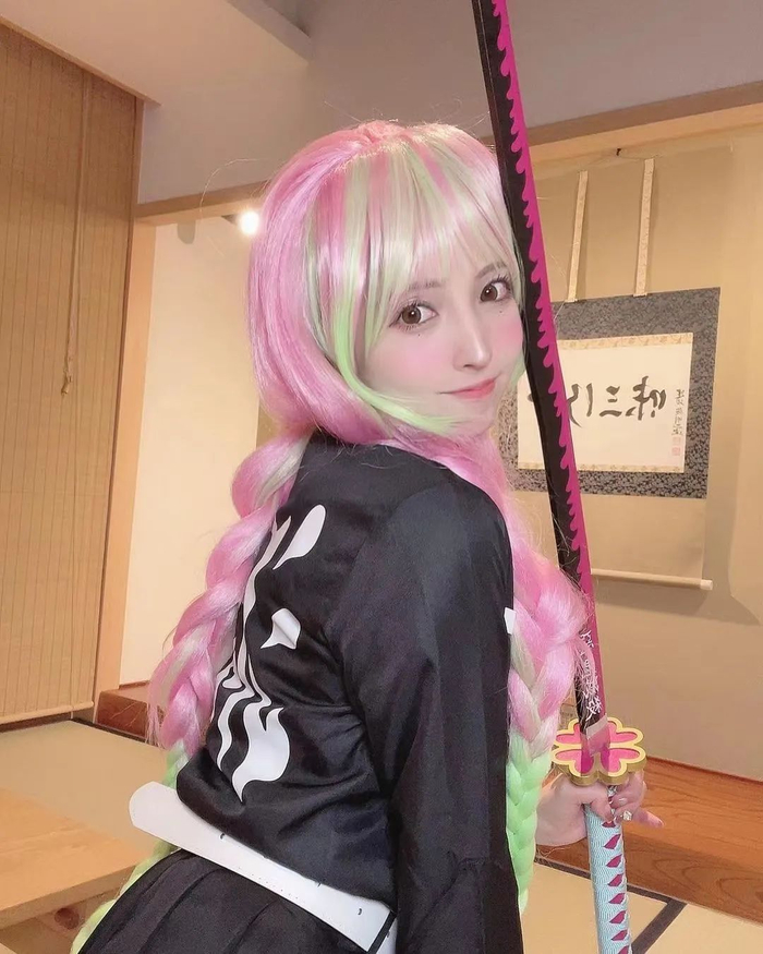 日本“业界女星”解锁新角色!“胶衣cos”把我人看傻了…__财经头条__新浪财经
