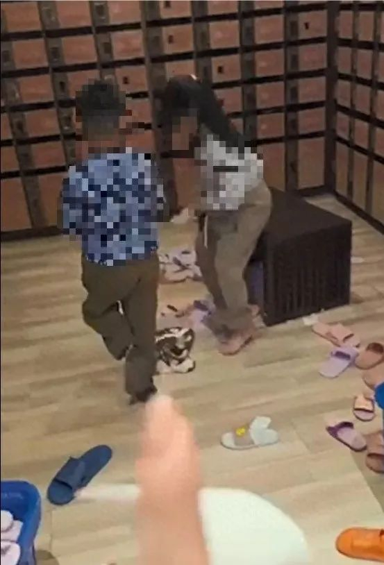 孙女士的两个孩子 视频截图