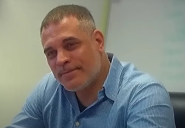 “乔治小组”的领导者塔尔·哈南（T. Hanan）（视频截屏）