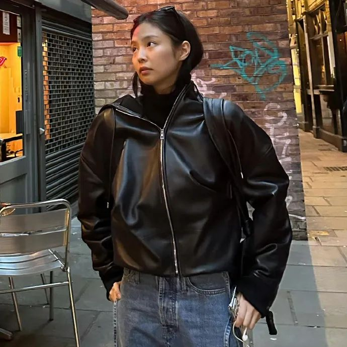 一秒变身复古港风帅哥,冬日穿搭需要皮衣上分!