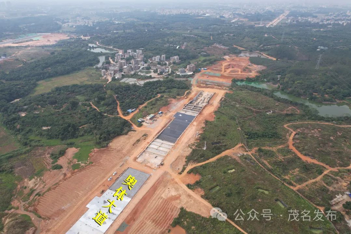 奥体大道正在抓紧路基工程