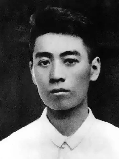 ▲1919年，五四运动时期的周恩来。