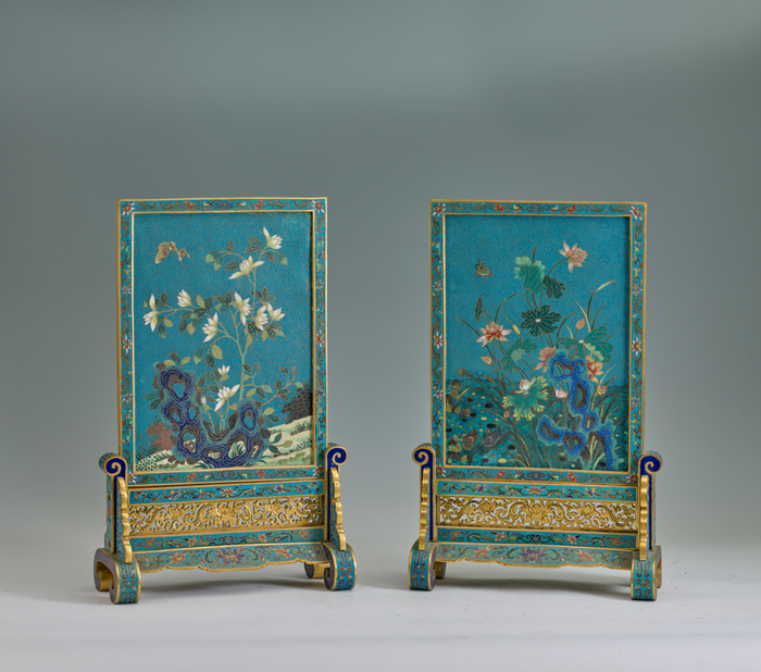 掐丝珐琅蝴蝶屏风一对 清乾隆（1736-1795） 张宗宪（Robert Chang）捐赠 上海博物馆藏