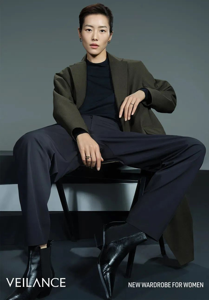 始祖鸟Veilance系列海报（图源官方）