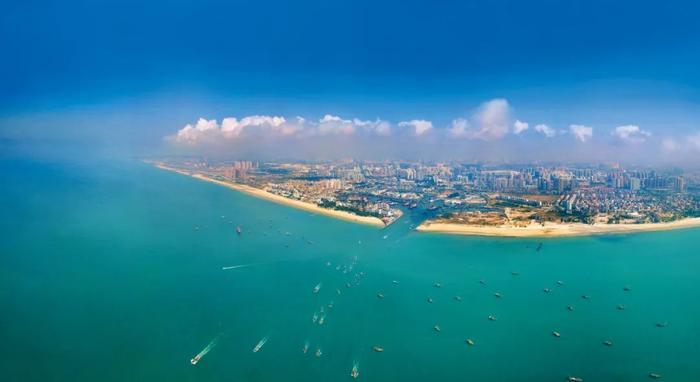 潿斜二島與環北部灣的北海,欽州和防城港地區,在廣西盆地之外,組成的