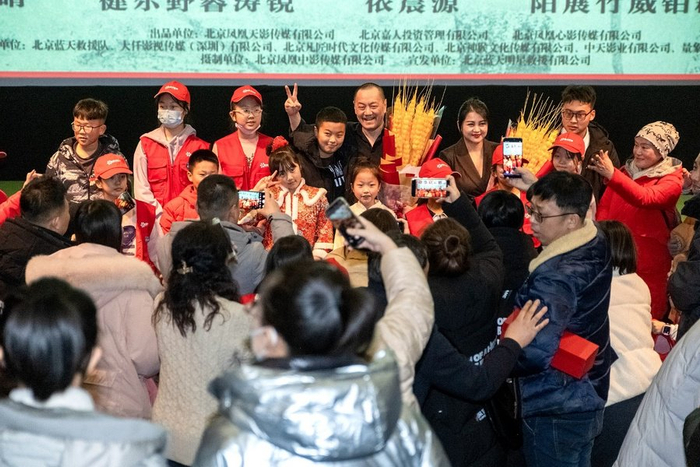 电影《极限奇援》长春首映 导演雪村俞晴亮相长影人气爆棚__财经头条