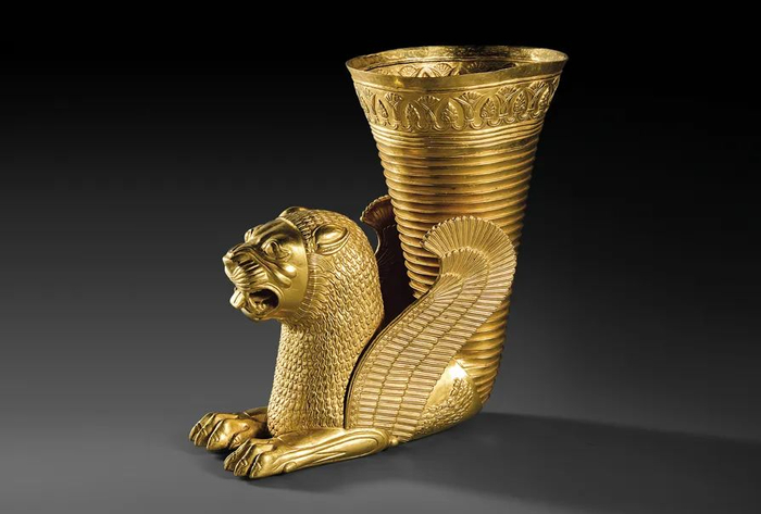 金来通杯 金质 阿契美尼德王朝（公元前500年-前450年） 伊朗哈马丹遗址出土 伊朗国家博物馆藏