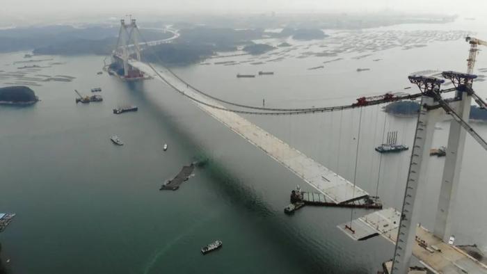 廣西最大跨海大橋 —— 龍門特大橋今日順利合龍|廣西|船舶_新浪新聞